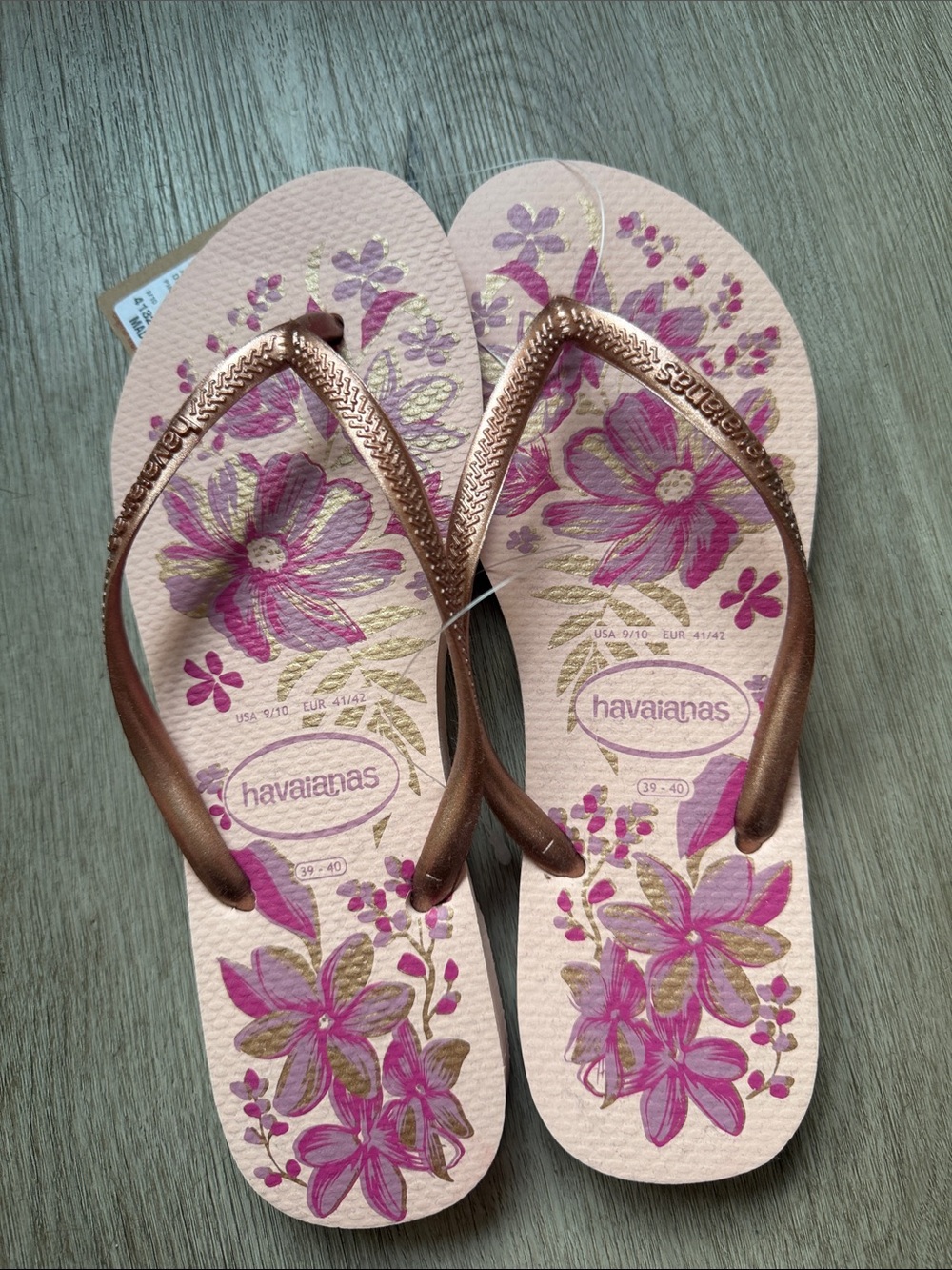 Havaianas Women’s Pink Floral Sandals with Metallic Bronze Straps